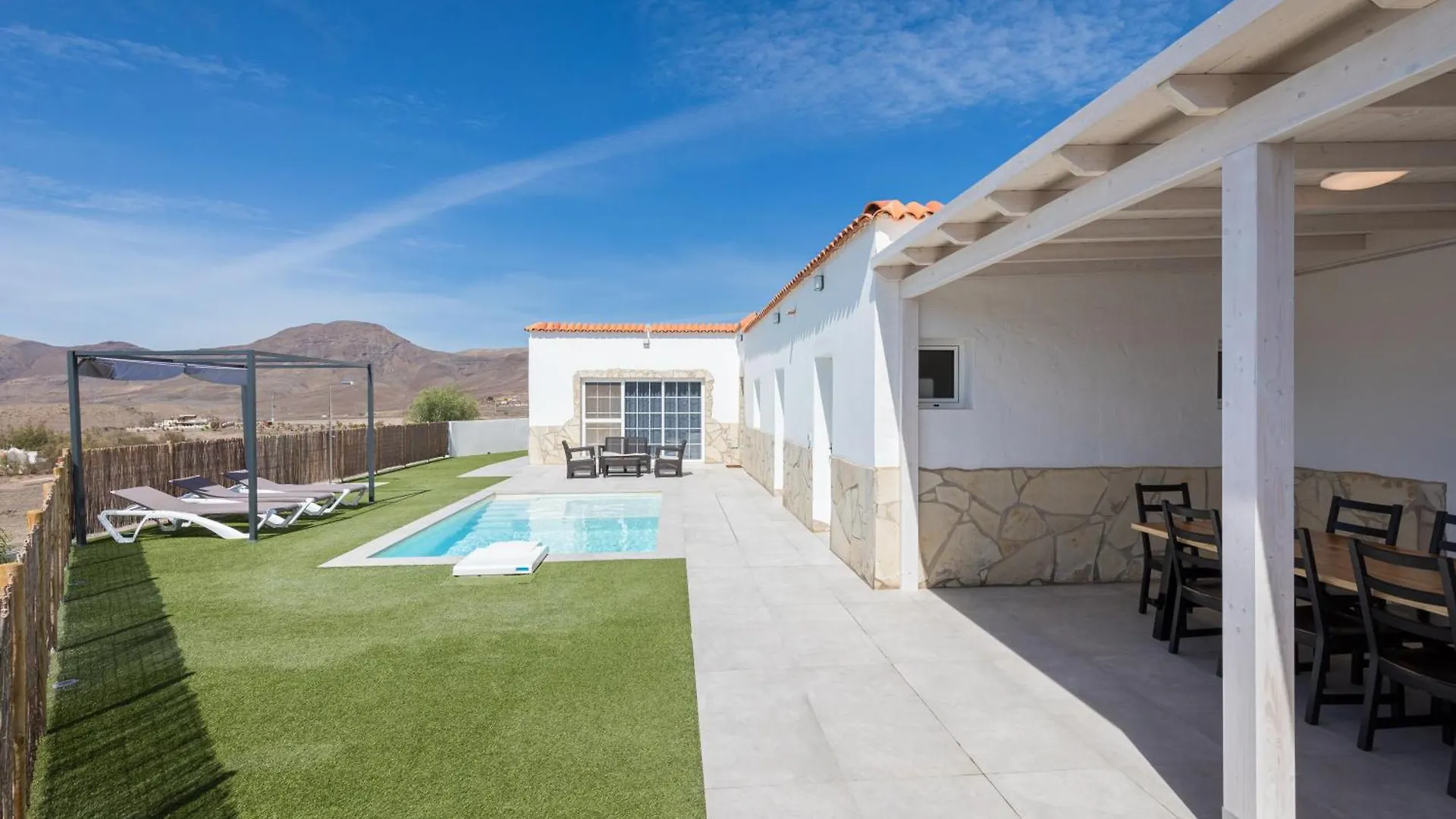 Villa Gregorio Cardon