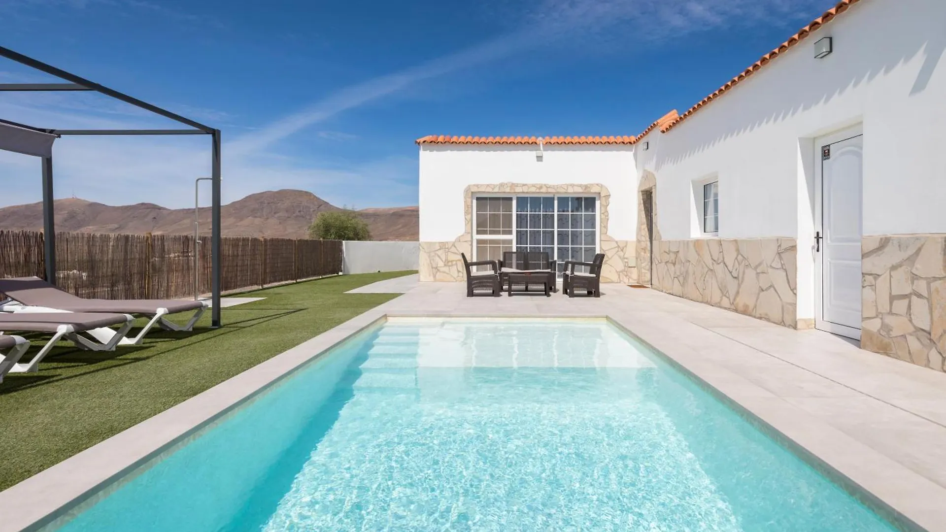 Villa Gregorio Cardon Spain